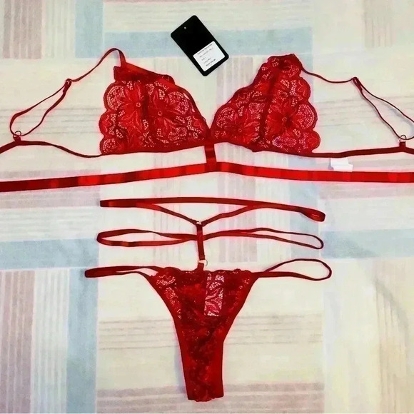 ๐ Cherry ๐ Red ๐ Sexy  Lace Set for Modeling or just a Fun ๐คฉ๐๐๐ - Picture 3 of 11